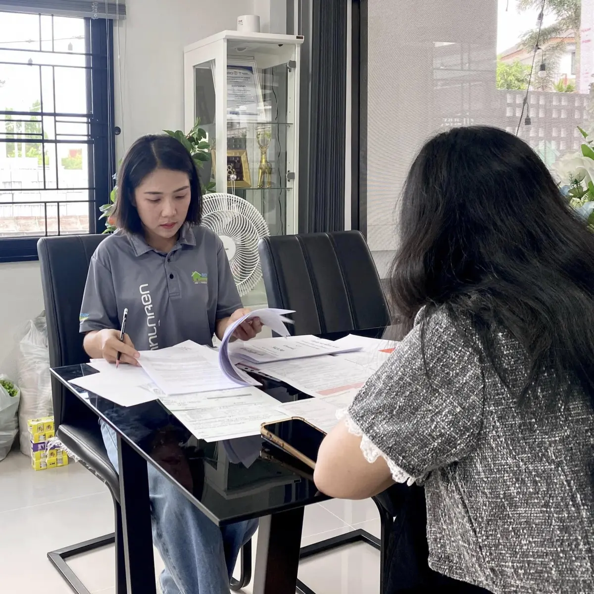 จองบ้านพร้อมส่งเอกสารและเช็ควงเงิน
